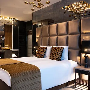 **** Hotel Art Suites Luxury Pologne